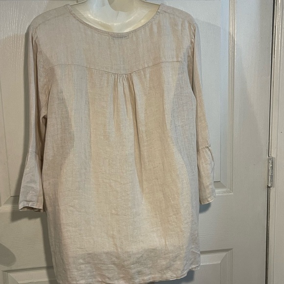 Chic Beige Women's Blouse - Picture 5 of 10